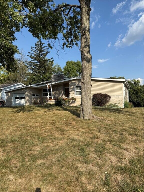 Property Photo: 198 S Westdale Avenue IL 62522