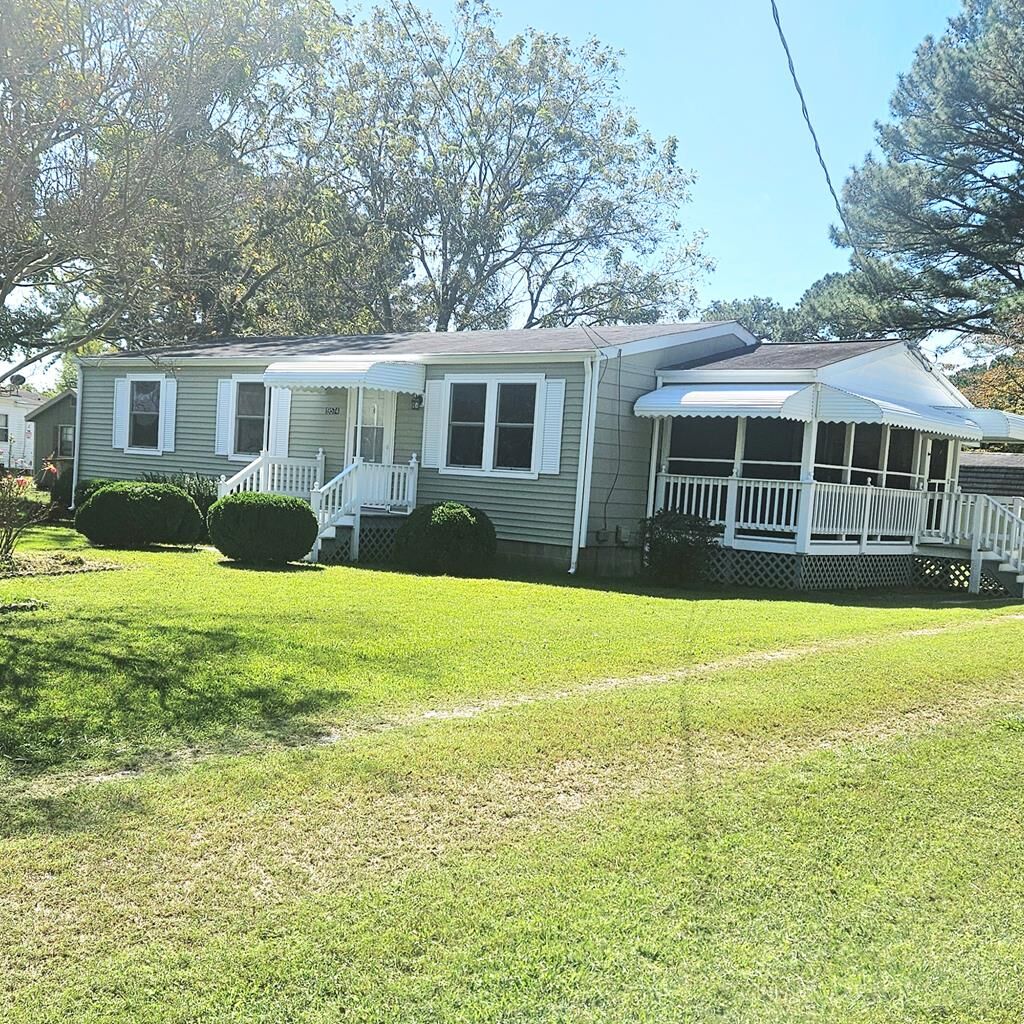 Property Photo:  19574 Main St  VA 23410 