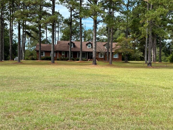 Property Photo:  142 Gammage Rd  AL 36027