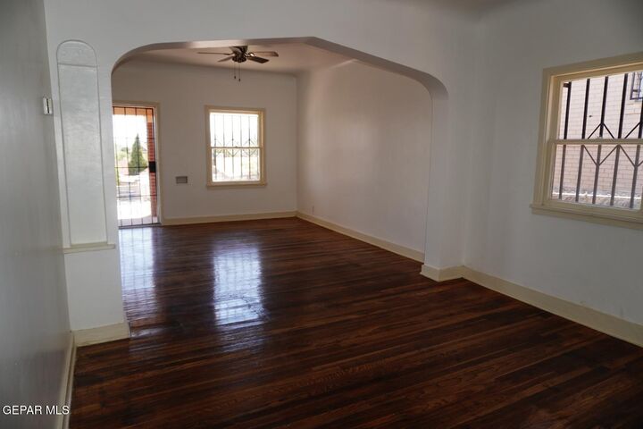 Property Photo: 1907 Grandview Avenue TX 79902