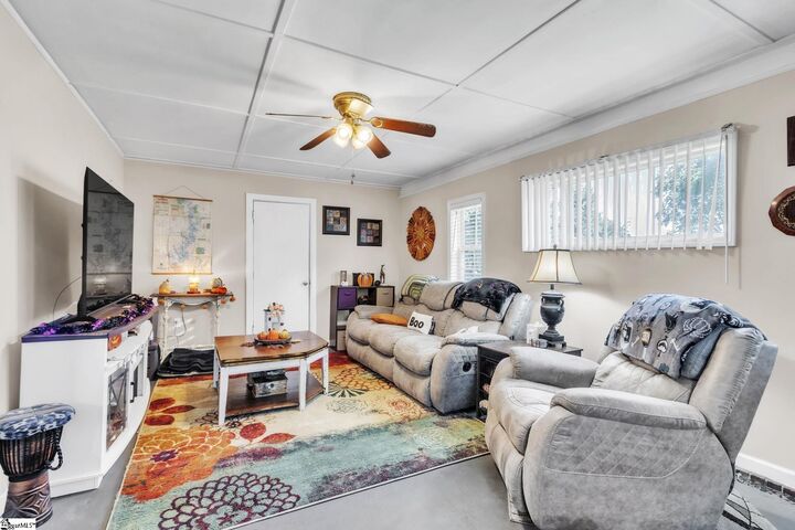 Property Photo:  132 Waverly Street  SC 29642 