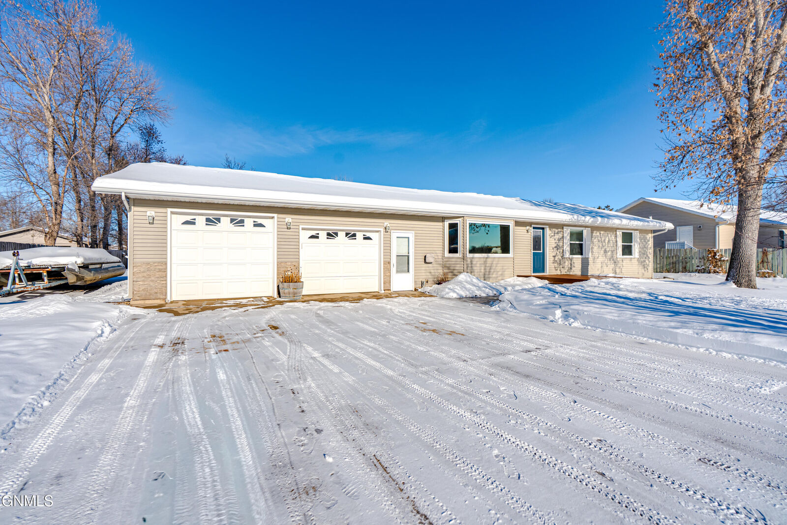 Property Photo:  508 Rosie Lane N  ND 58554 