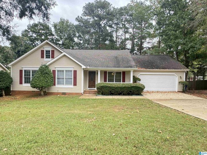 Property Photo: 1117 Berkshire Drive AL 36207