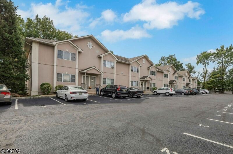 Property Photo:  485 Saddle River Rd 1  NJ 07663 