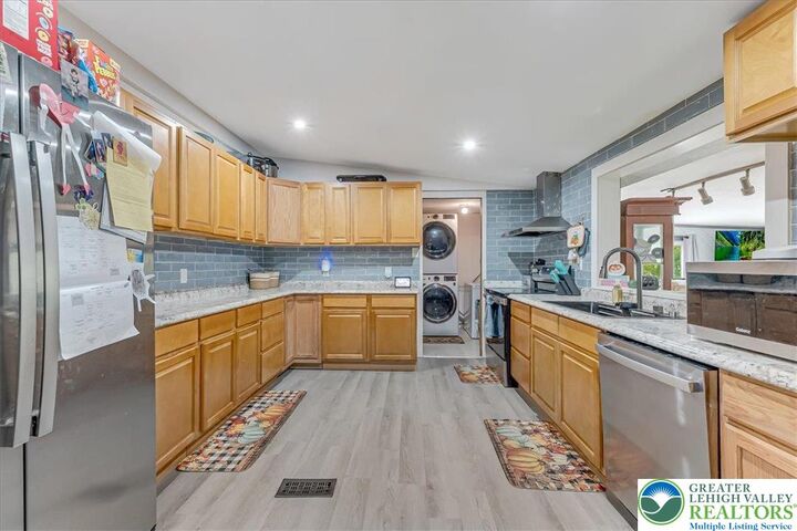 Property Photo:  2179 Deer Track Drive  PA 18302 