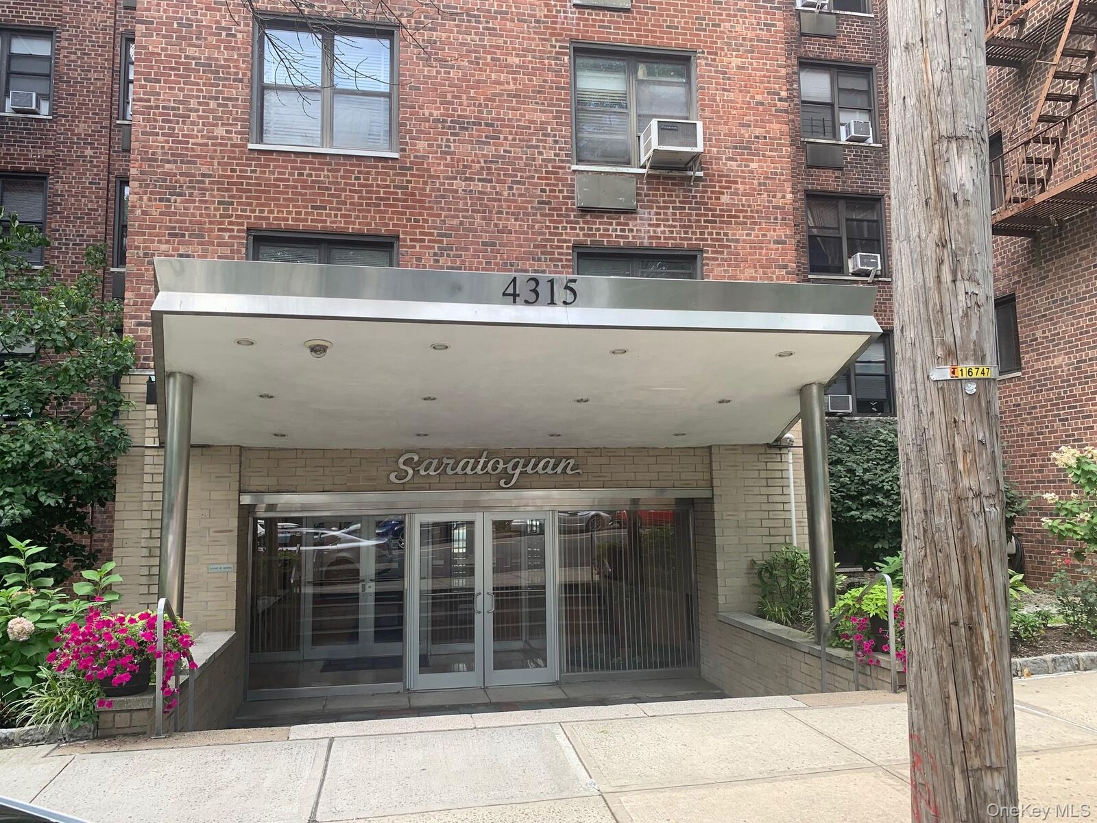 Property Photo:  4315 Webster Avenue 1J  NY 10470 