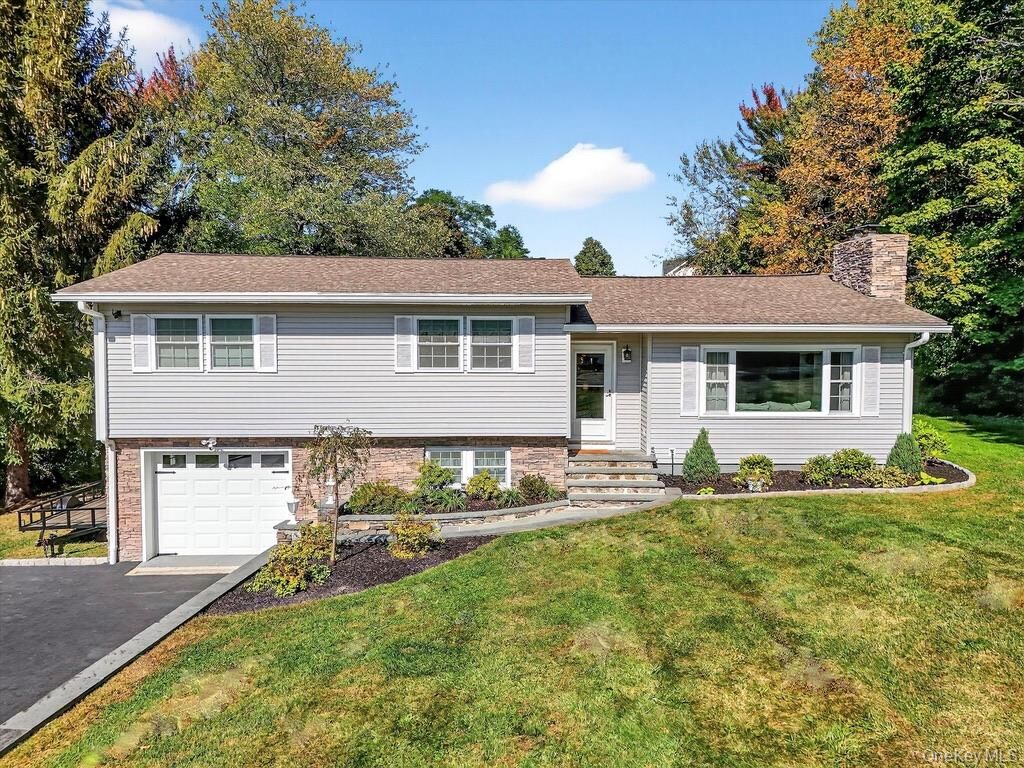 Property Photo: 301 Balmville Lane NY 12550