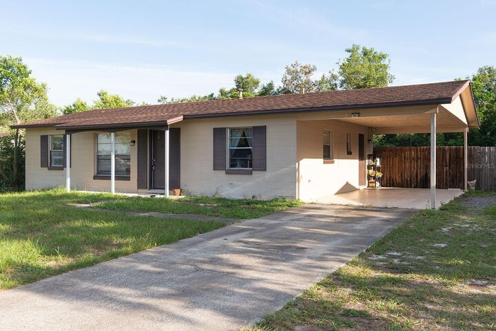 Property Photo:  2822 Fulford Street  FL 32738 