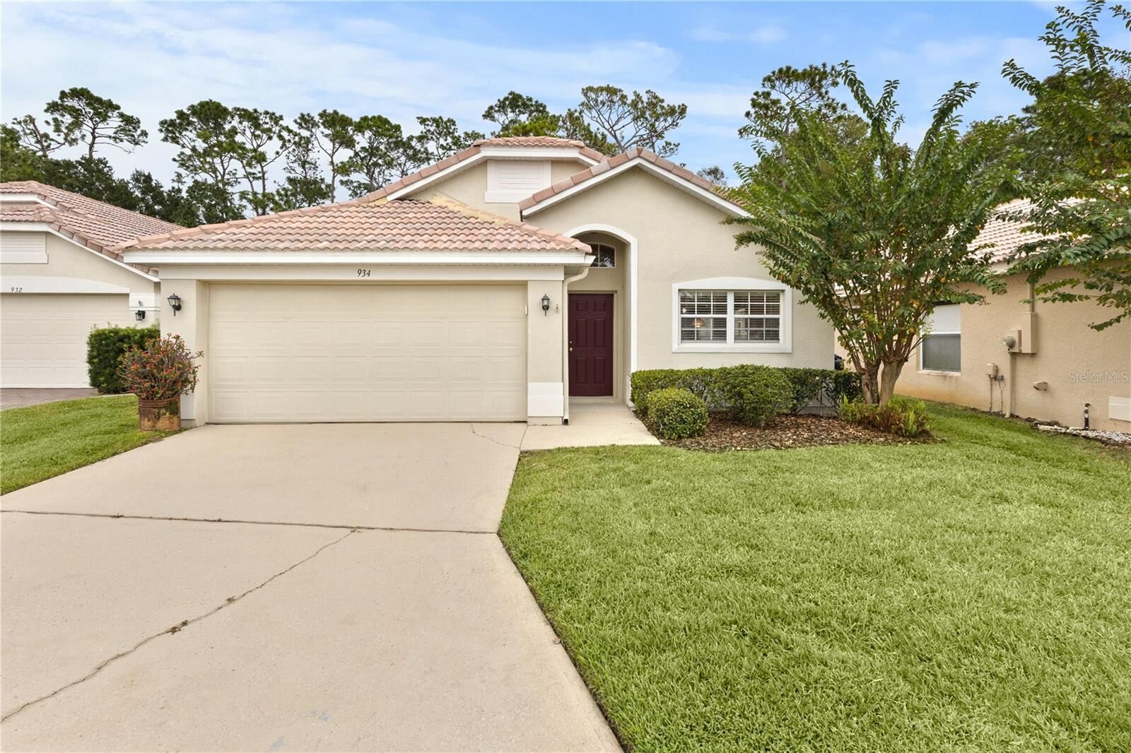 Property Photo: 934 Torrey Pine Drive FL 32708