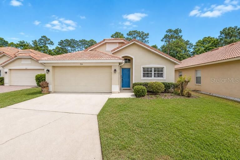 Property Photo: 934 Torrey Pine Drive FL 32708