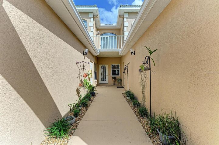 Property Photo: 6654 7th Avenue Circle W 6654 FL 34209