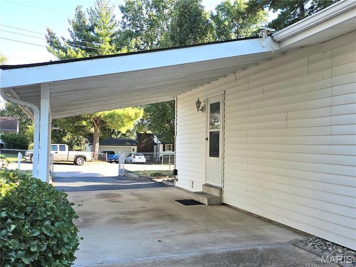 Property Photo:  2729 Link Road  MO 63114 
