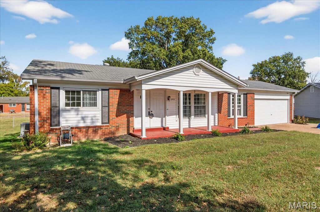 Property Photo: 2953 New Castle Drive MO 63033