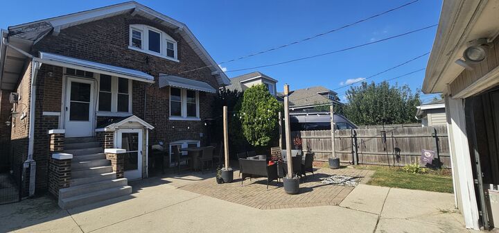 Property Photo: 2343 Gunderson Avenue IL 60402