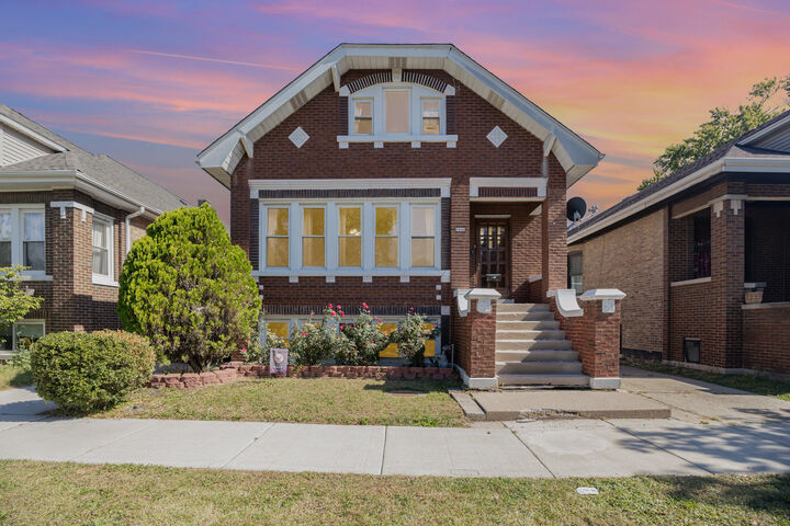 Property Photo: 2343 Gunderson Avenue IL 60402