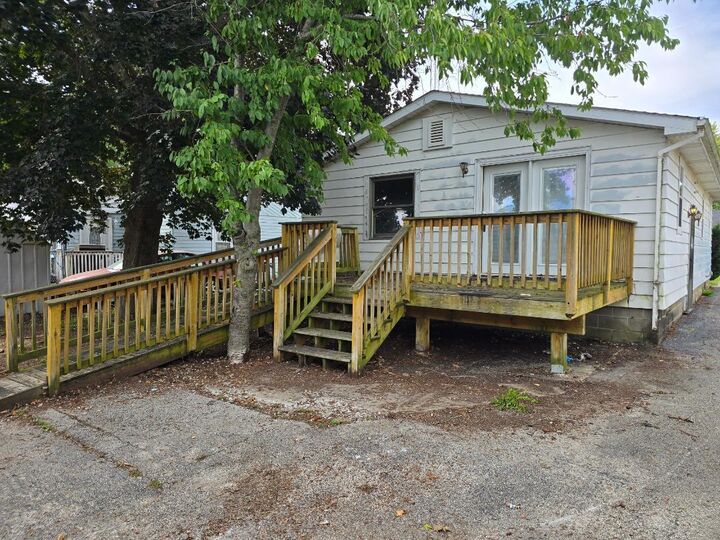 Property Photo:  1224 Wild Street  IL 60178 