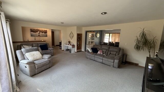 Property Photo:  3112 Highcrest Road  IL 61107 