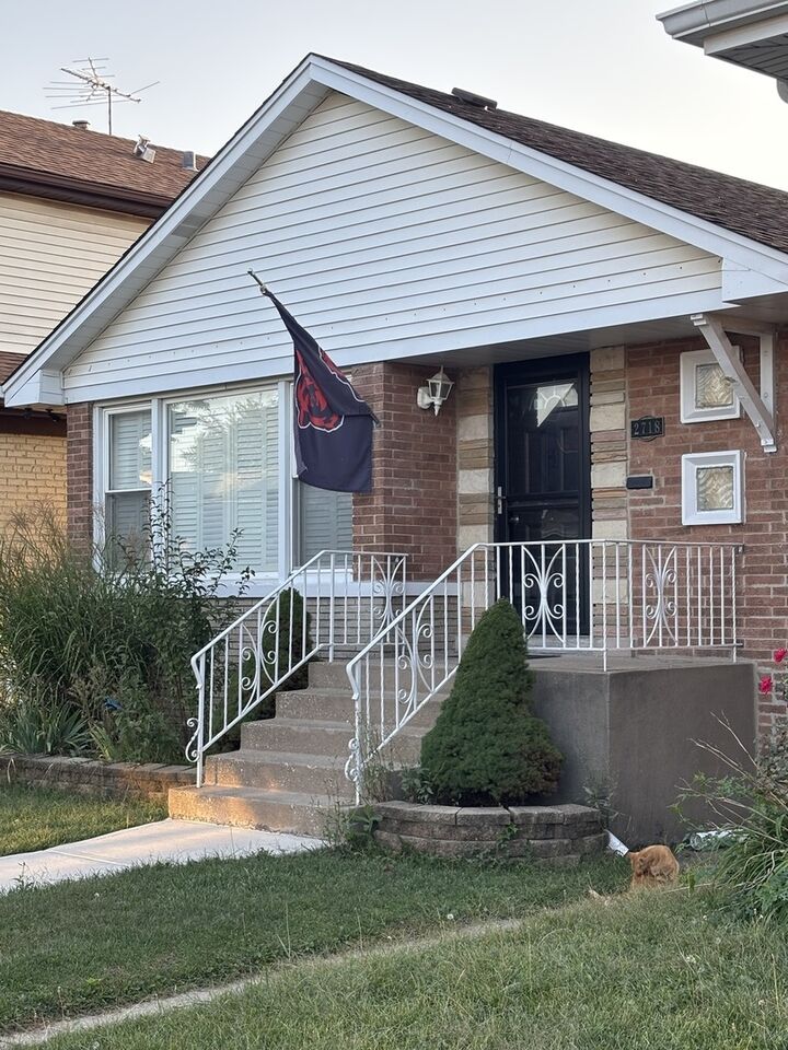 2718 S East Avenue  Berwyn IL 60402 photo