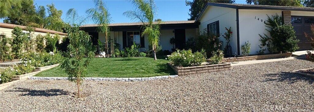 Property Photo:  1408 Brentwood Way  CA 92545 