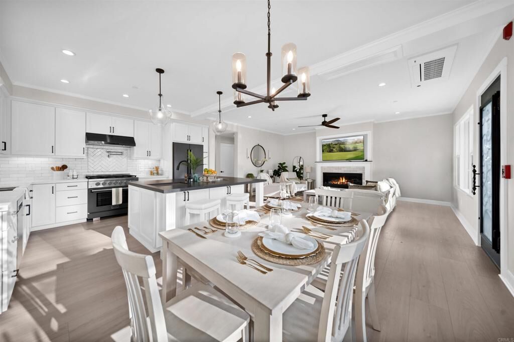 Property Photo:  812 N Cleveland Street 1  CA 92054 