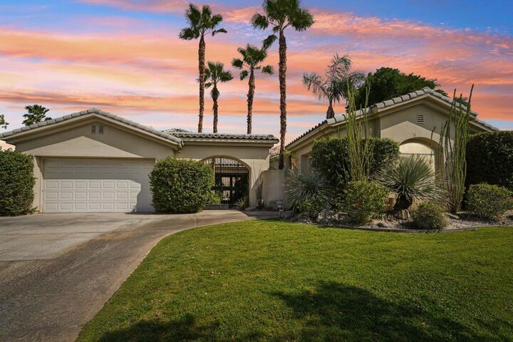 Property Photo: 12 Victoria Falls Drive CA 92270