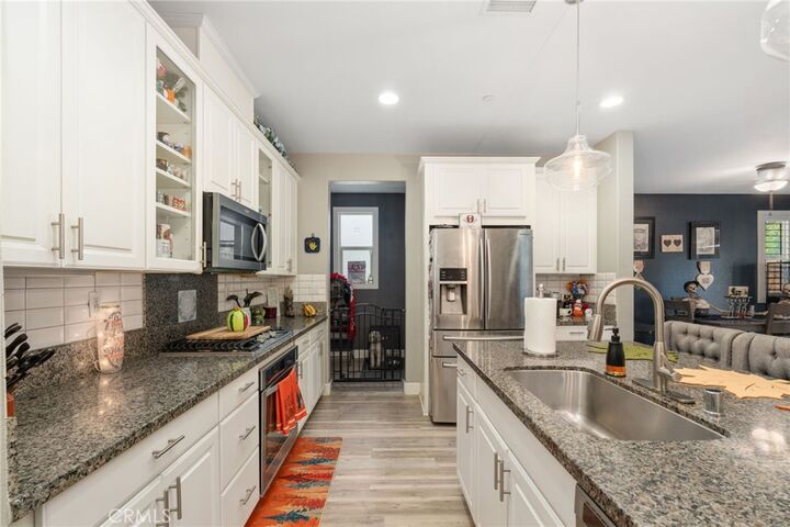 Property Photo: 29121 Black Oak CA 92530