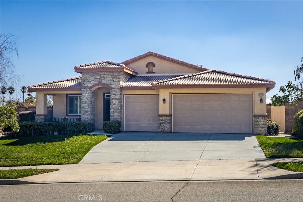 Property Photo:  31829 Oak Wood Circle  CA 92399 