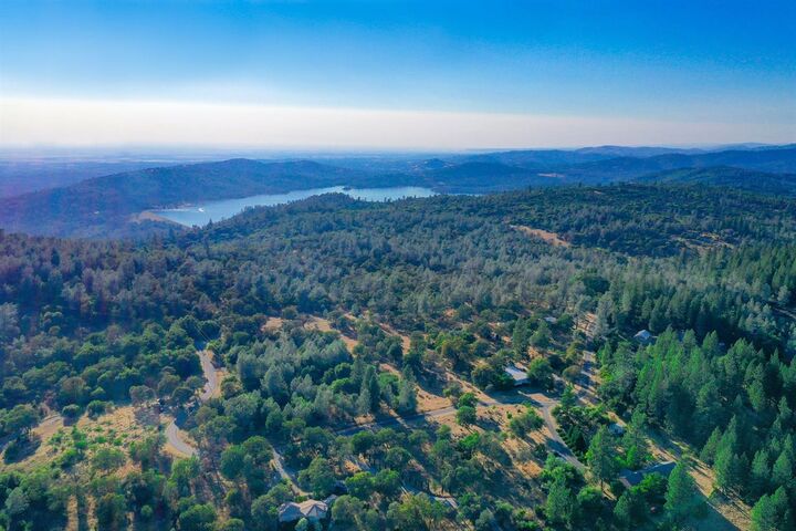 Property Photo: 9018 Winding Way CA 95962