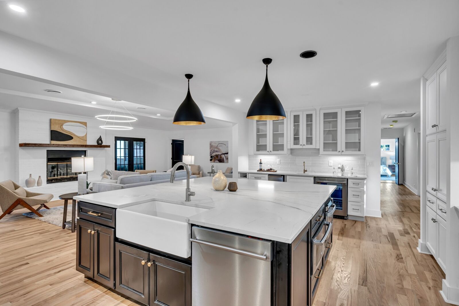 Property Photo:  818 Bresslyn Rd  TN 37205 