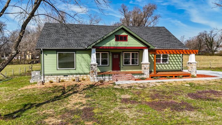 Property Photo:  305 Liberty Pike  TN 37020 