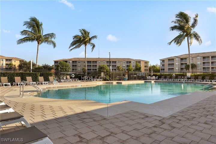 Property Photo:  8550 Kingbird Loop 615  FL 33967 