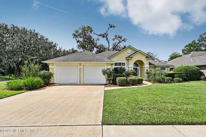Property Photo:  1727 Margarets Walk Road  FL 32003 