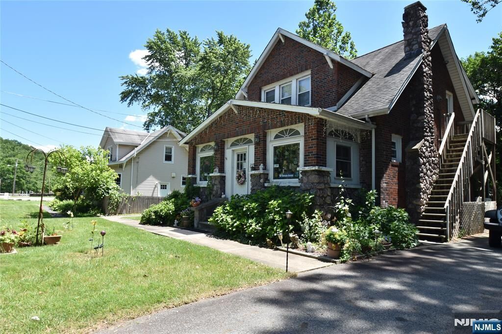 Property Photo:  255 Paterson Hamburg Turnpike  NJ 07457 