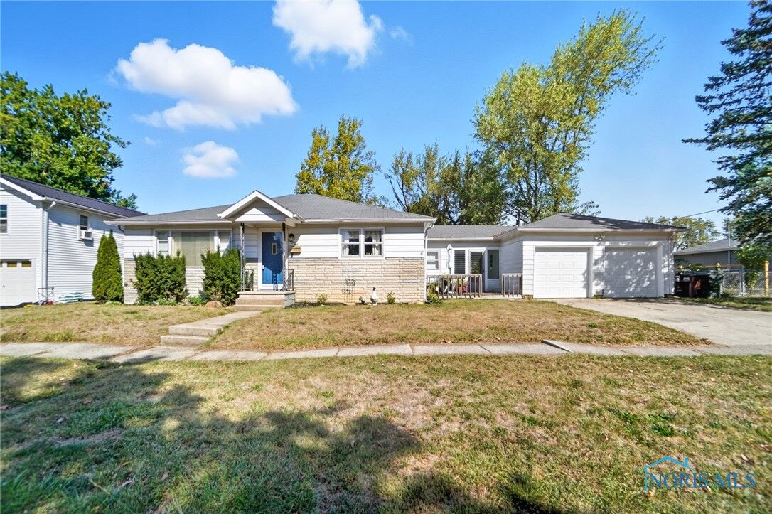 Property Photo:  304 Prentiss Avenue  OH 45840 