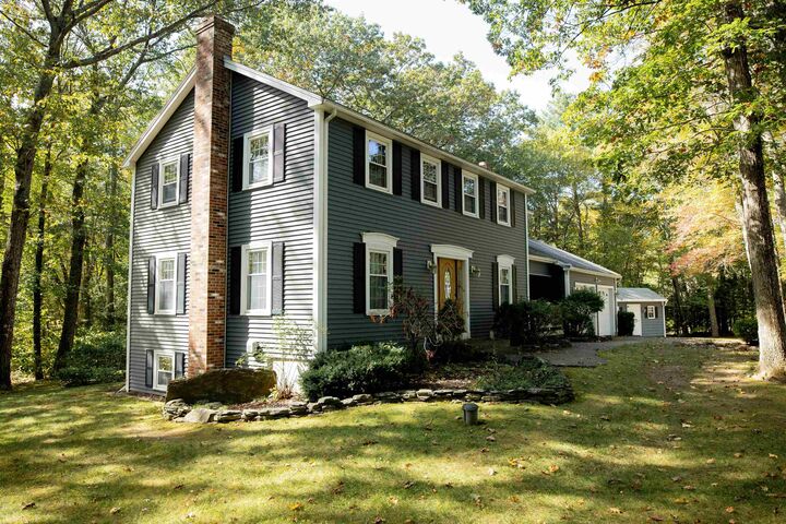 Property Photo:  7 Cardinal Road  NH 03087 