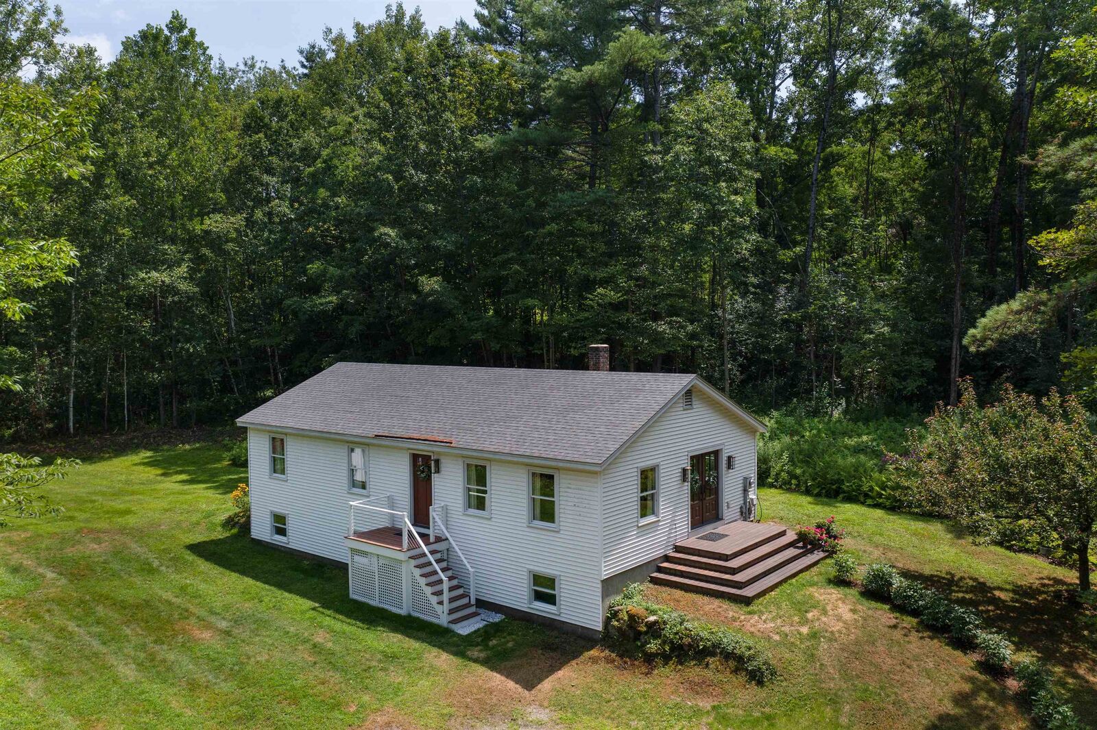 Property Photo: 286 Ladieu Road NH 03781