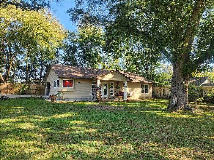 110 E Walker Street  Ozark AR 72949 photo