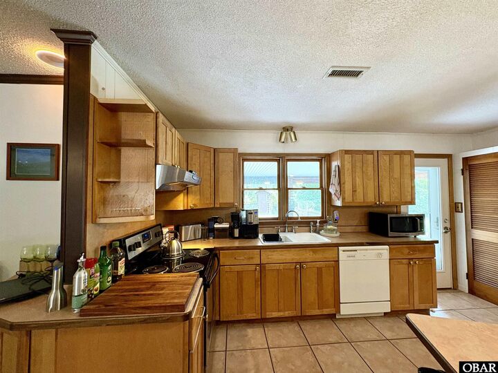 Property Photo: 109 Baum Bay Drive NC 27948-8406