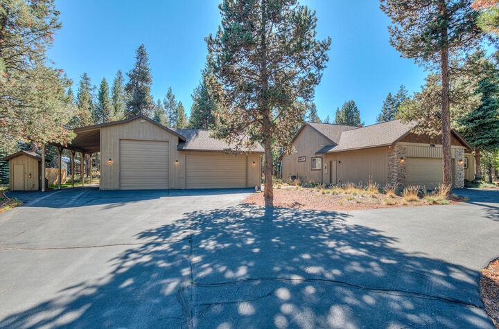 Property Photo: 17295 Azusa Road OR 97707