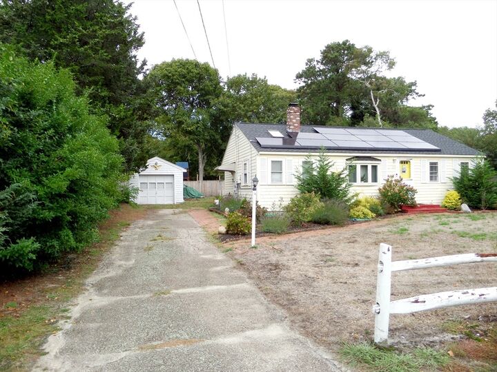 Property Photo:  22 Powhatan Rd  MA 02664 