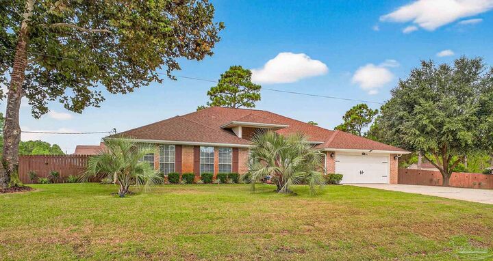 Property Photo: 2379 Edgewood Dr FL 32566