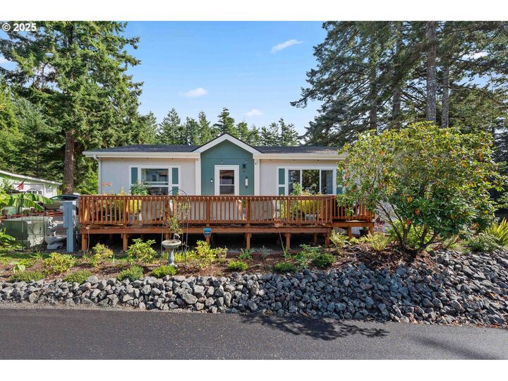 Property Photo:  610 Shorepines Pl  OR 97420