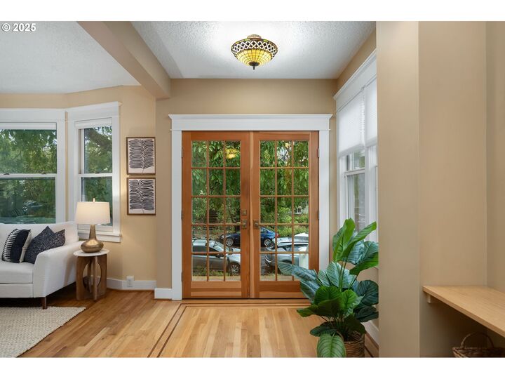 Property Photo:  2615 SE 31st Ave  OR 97202 