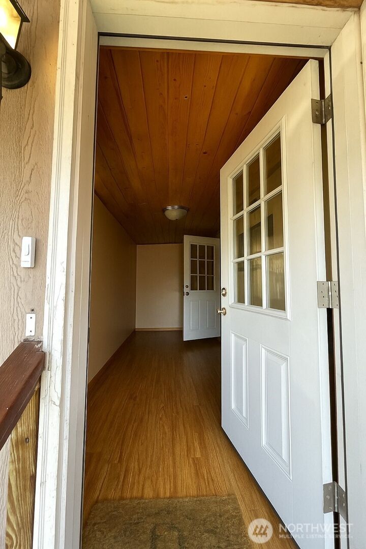 Property Photo:  700  Crosby Avenue 84  WA 98277 