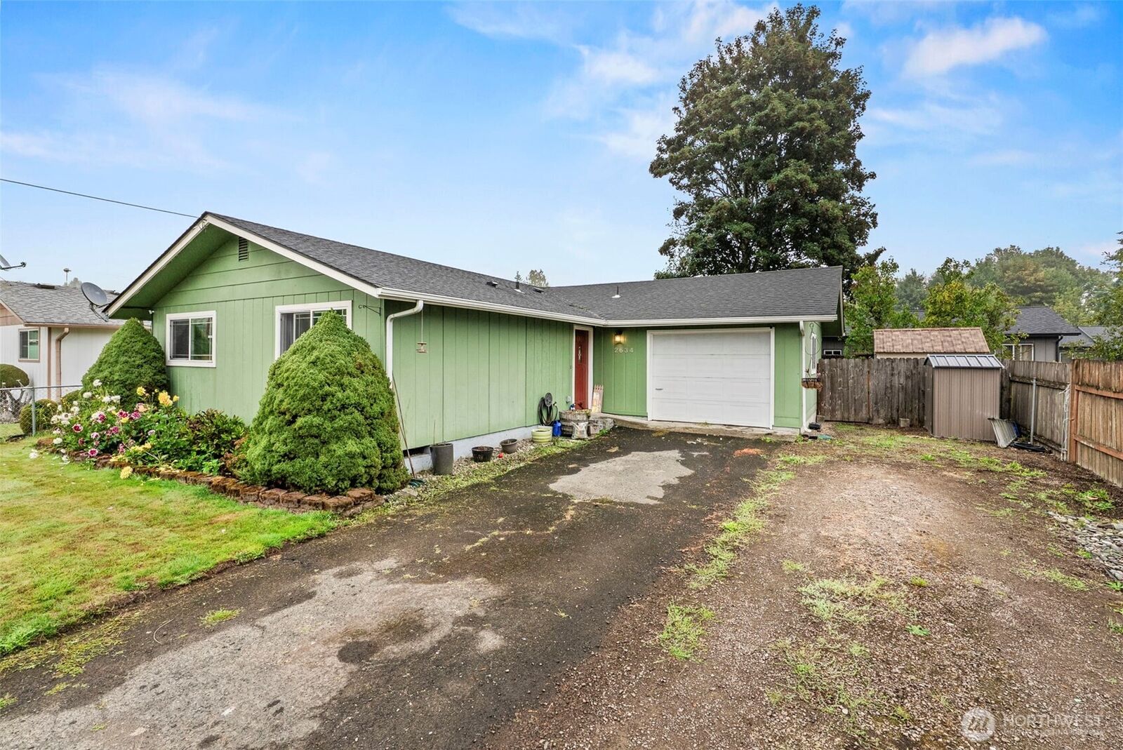 Property Photo:  2634  34th Avenue  WA 98632 