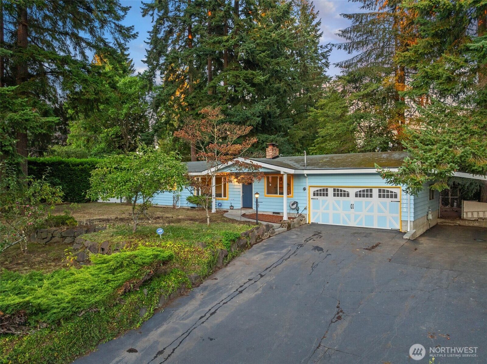 Property Photo:  20023  84th Avenue W  WA 98026 