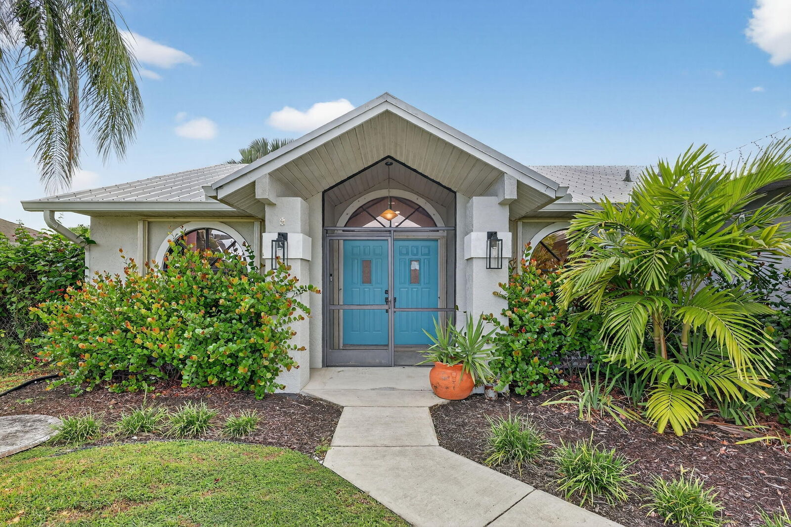 Property Photo:  2479 SE Whitehorse Street  FL 34984