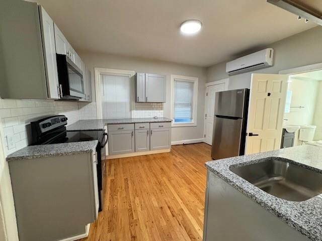 Property Photo:  365 Wickenden Street 2  RI 02903 