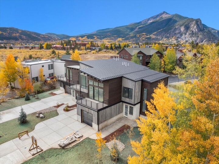 Property Photo:  909 Lakepoint Circle A  CO 80443 