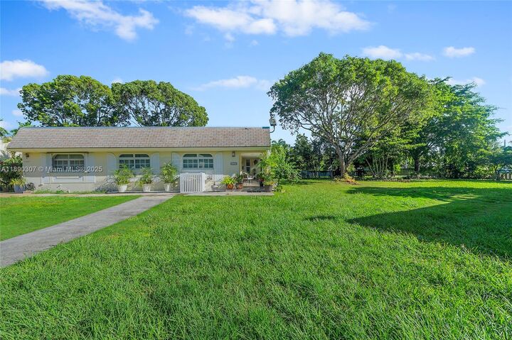 Property Photo: 11225 SW 169th St V4744 FL 33157